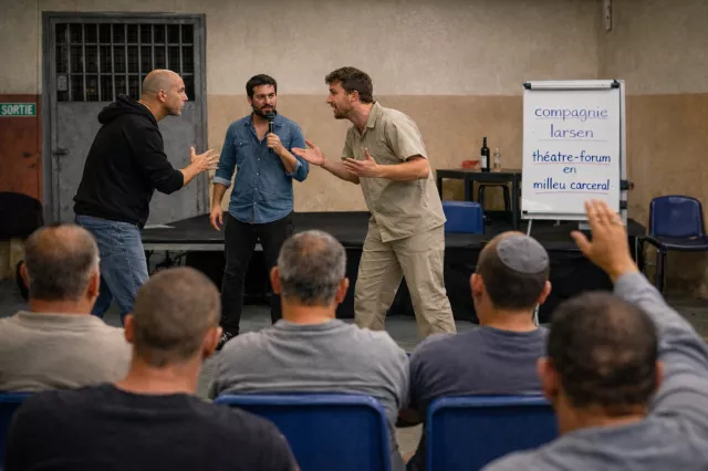 Théâtre Forum / Centre Pénitentiaire de Toulon - La Farlède